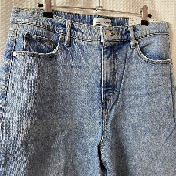 NWT LOFT Petite High Rise Wide Leg Jeans in Light Wash Indigo - Picture 4 of 9